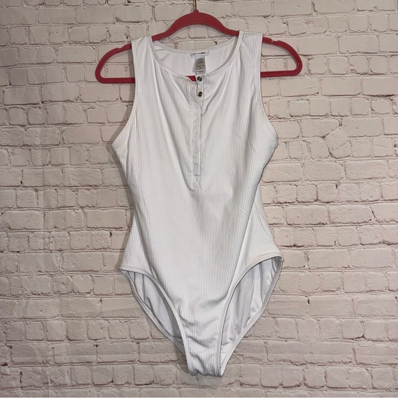 ANDIE White One-Piece Swimsuit Size Medium - Picture 4 of 10